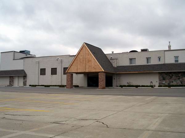 Delux Theatre - The Delux Now Courtesy Ed Carter (newer photo)